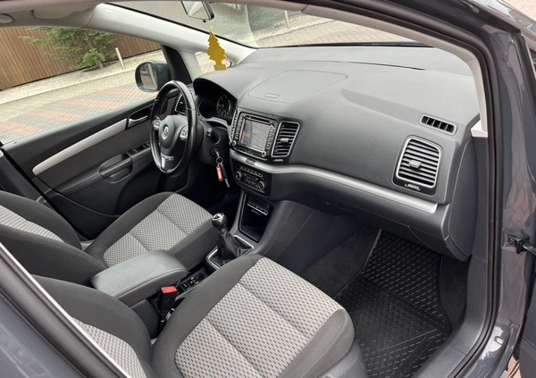 Volkswagen Sharan cena 45900 przebieg: 260940, rok produkcji 2011 z Suwałki małe 667